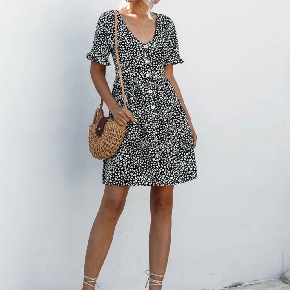 Button Dalmatian Print Dress - Picture 3 of 8